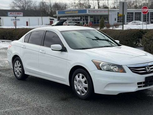 Used 2011 Honda Accord LX image 9