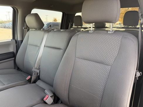 Used 2015 Ford F150 XLT image 11