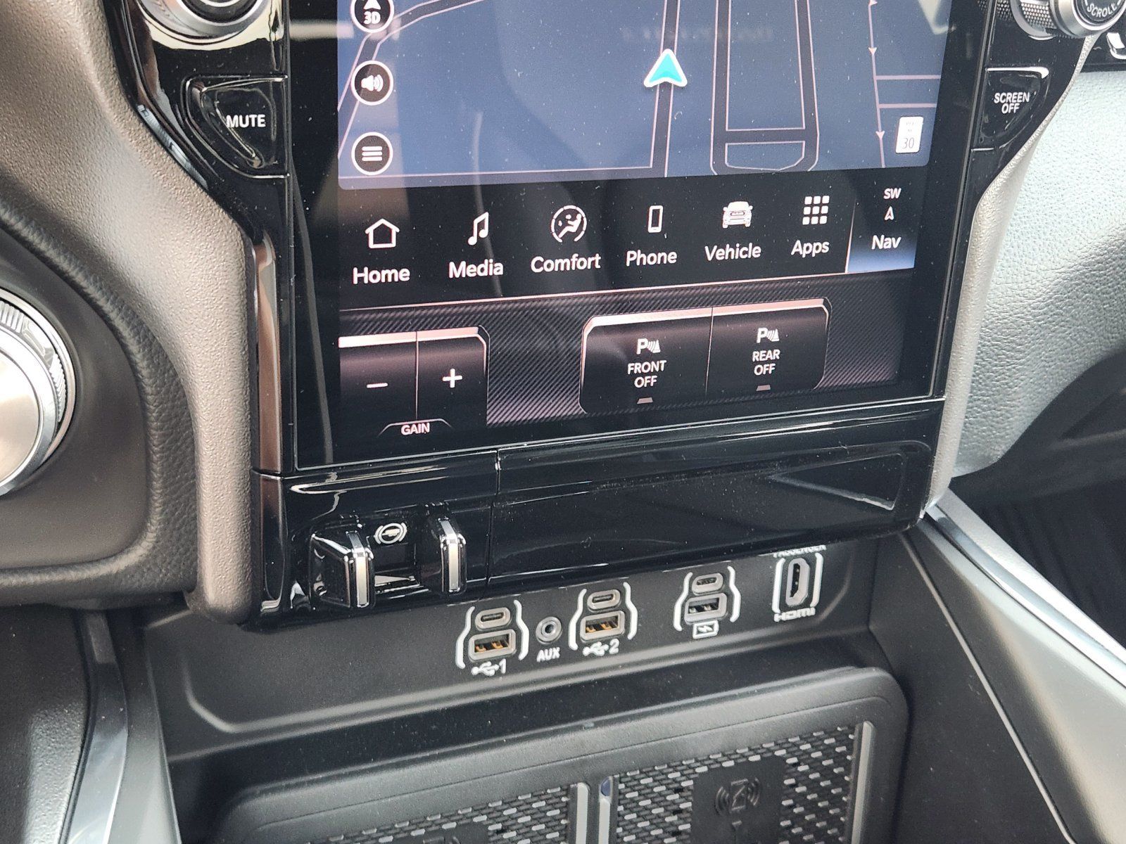 New 2026 RAM 1500 Laramie AWD/4WD image 19