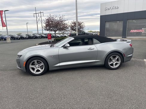 Used 2023 Chevrolet Camaro LT RWD image 4