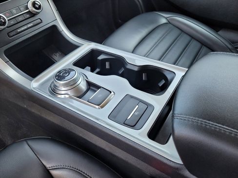 Used 2024 Ford Edge SEL image 26