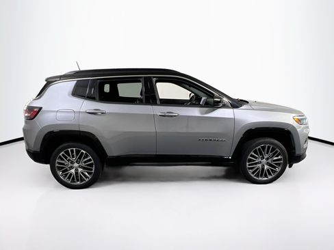 Used 2023 Jeep Compass Limited w/ Elite Group AWD/4WD image 4
