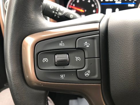 Used 2021 Chevrolet Silverado 1500 High Country w/ Technology Package image 8