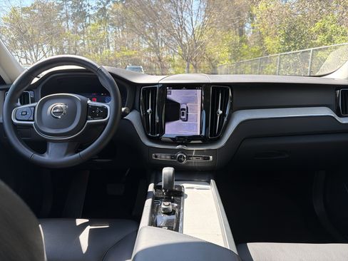 Certified 2025 Volvo XC60 B5 Plus image 71