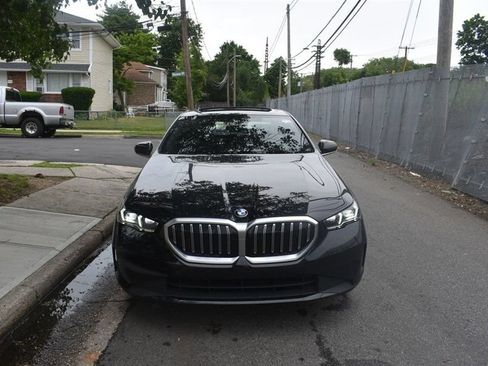 Used 2025 BMW 530i RWD image 3