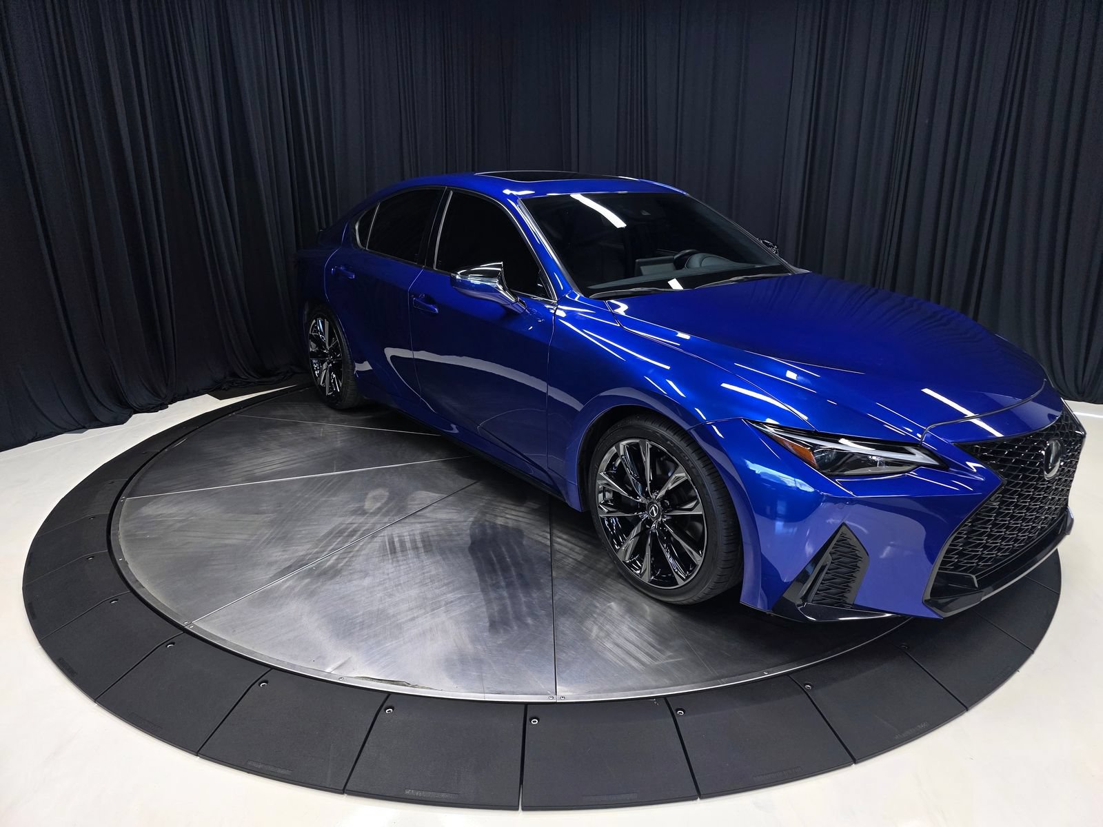 Used 2023 Lexus IS 350 F Sport w/ Memory Package RWD image 15
