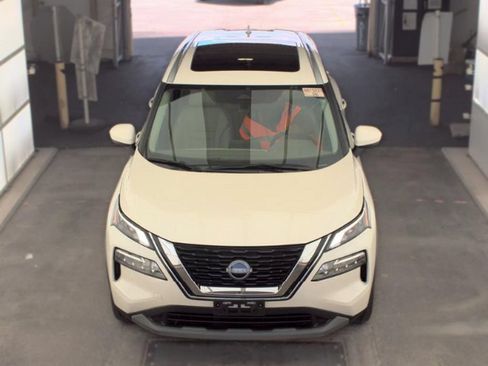Used 2023 Nissan Rogue SV w/ SV Premium B Package AWD/4WD image 2