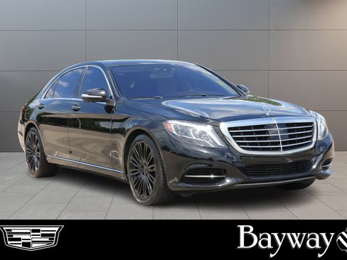 Used 2017 Mercedes-Benz S 550 Sedan image 4