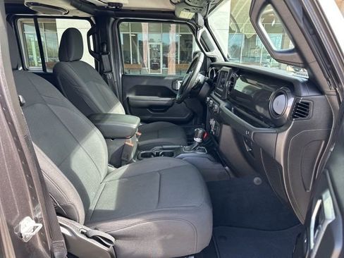 Certified 2022 Jeep Gladiator Sport AWD/4WD image 41