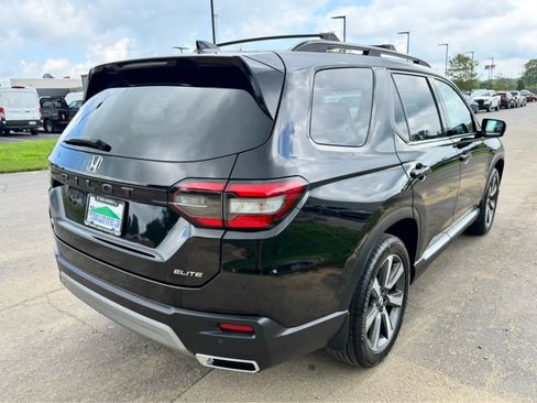 Used 2025 Honda Pilot Elite image 3
