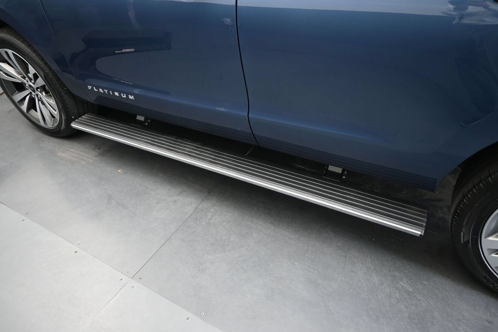 Certified 2020 Ford Expedition Platinum AWD/4WD image 19