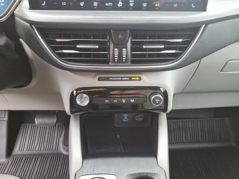 Used 2023 Ford Escape Platinum w/ Premium Technology Package AWD/4WD image 27