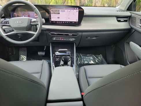New 2026 Audi Q3 quattro 2.0T AWD/4WD image 14