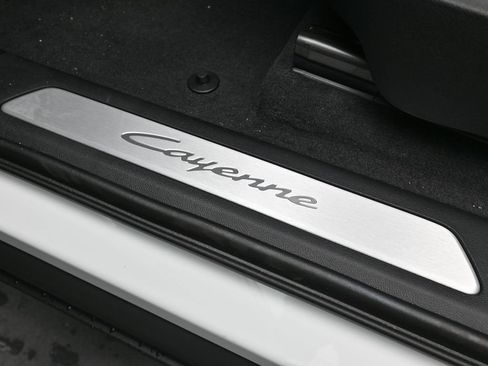 New 2026 Porsche Cayenne image 14