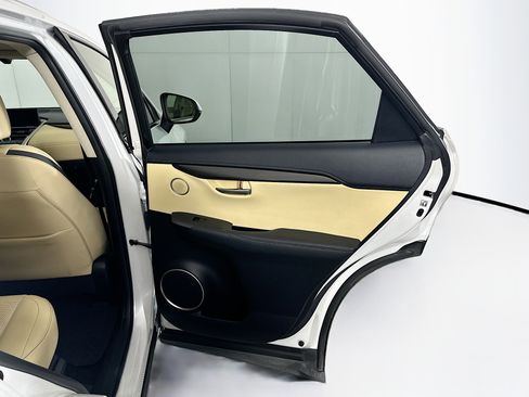 Used 2015 Lexus NX 300h AWD image 33