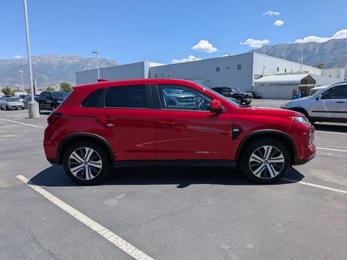 Used 2024 Mitsubishi Outlander Sport LE AWD/4WD image 2
