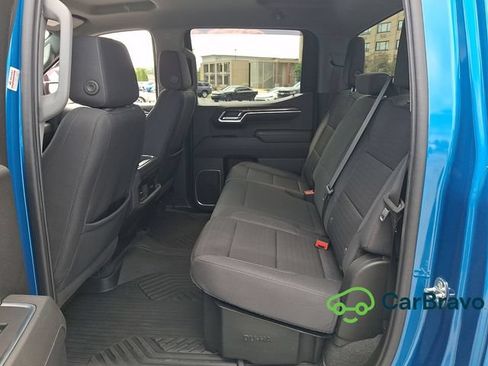 Certified 2022 Chevrolet Silverado 1500 LT AWD/4WD image 10