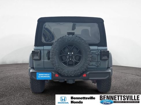 Used 2024 Jeep Wrangler Willys image 4