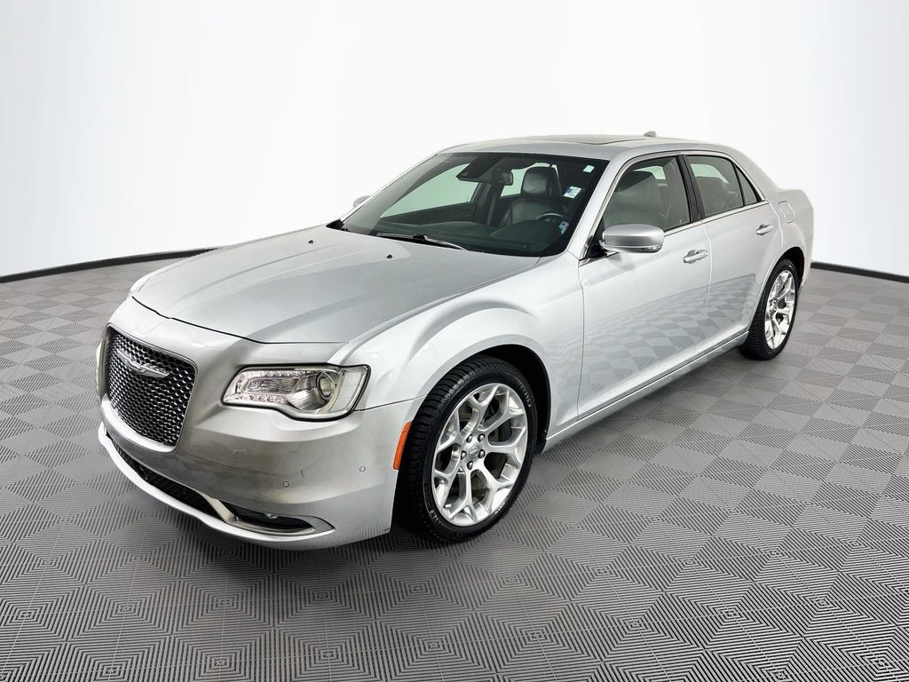 Used 2019 Chrysler 300 C w/ Sun, Sound & Nav Package RWD image 3
