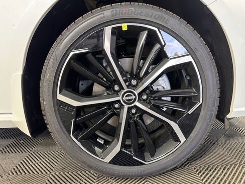 New 2025 Nissan Altima 2.5 SR w/ SR Premium Package image 7