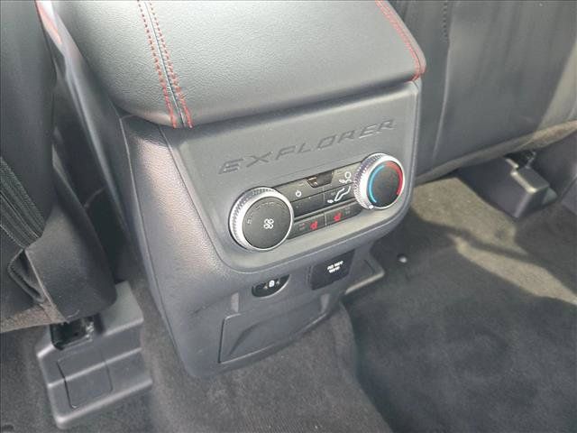 Used 2025 Ford Explorer ST-Line w/ Premium Package RWD image 17