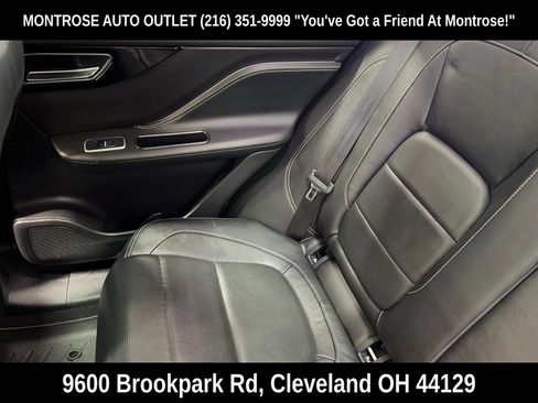 Used 2018 Jaguar F-PACE R-Sport image 30