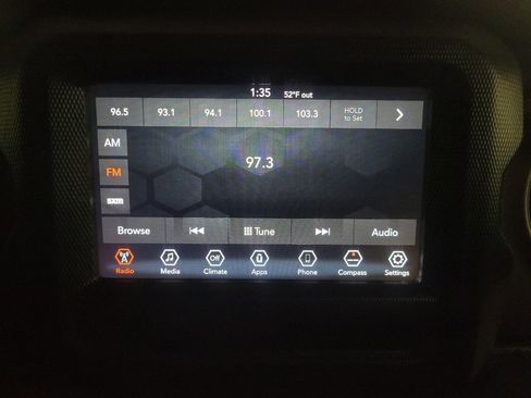 Used 2018 Jeep Wrangler Unlimited Sport S image 25