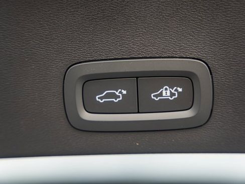 New 2026 Volvo XC40 B5 Ultra w/ Protection Package Premier image 12