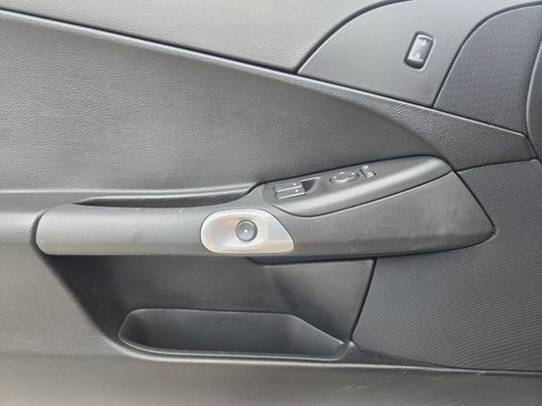 Used 2006 Chevrolet Corvette Coupe image 23