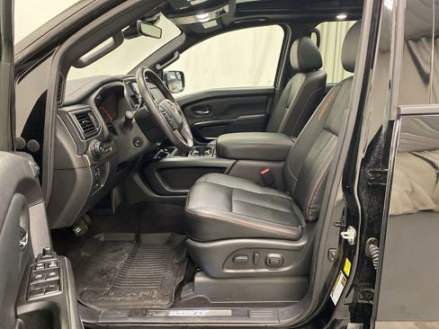 Used 2024 Nissan Titan PRO-4X w/ Pro-4x Convenience Package image 14