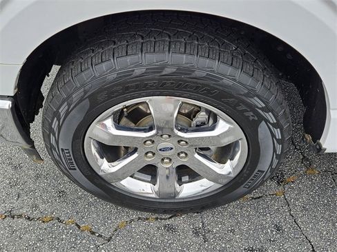 Used 2022 Ford F150 Lariat image 10