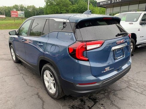 Certified 2024 GMC Terrain SLE FWD image 3