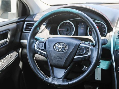 Used 2017 Toyota Camry SE FWD image 15