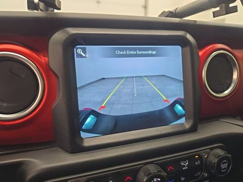 Used 2020 Jeep Gladiator Rubicon AWD/4WD image 25