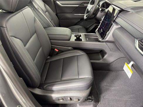 New 2026 GMC Acadia Elevation w/ Black Edition FWD image 11