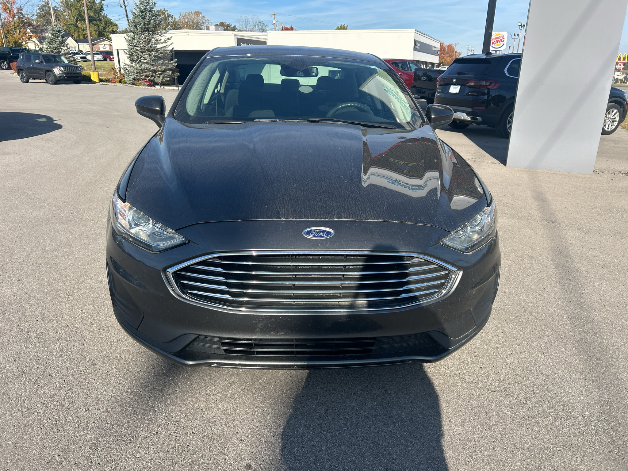 Used 2020 Ford Fusion SE FWD image 8