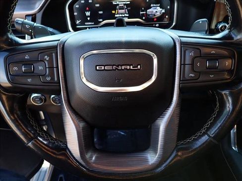 Used 2022 GMC Sierra 1500 Denali Ultimate AWD/4WD image 18