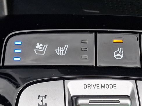 Used 2023 Hyundai Tucson Limited image 28