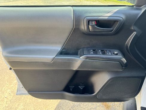 Used 2017 Toyota Tacoma SR w/ Tow Package AWD/4WD image 25