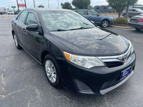 Used 2012 Toyota Camry LE w/ Preferred Accessory Pkg FWD image 3