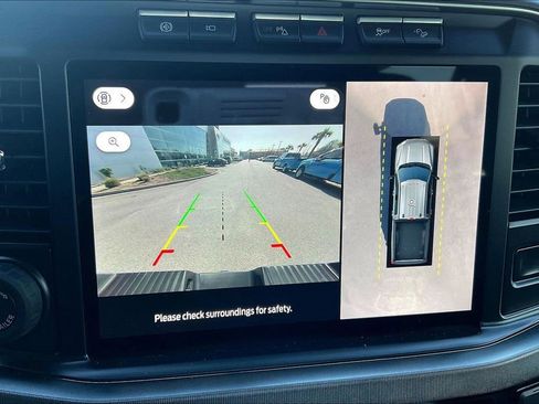 Certified 2024 Ford F250 Platinum w/ FX4 Off-Road Package image 15