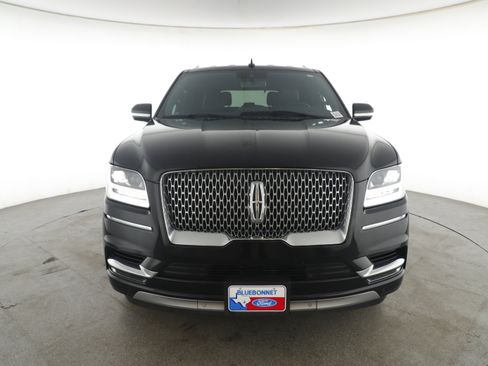 Used 2020 Lincoln Navigator 2WD image 2