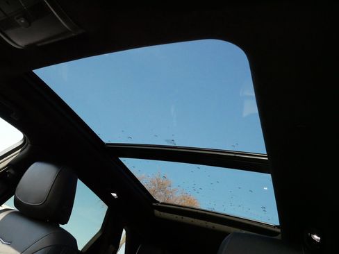 Certified 2024 Cadillac XT5 Sportv w/ LPO, Floor Liner Package image 32