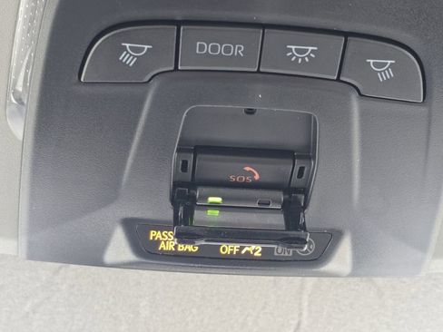 Used 2024 Toyota Corolla Cross L image 20