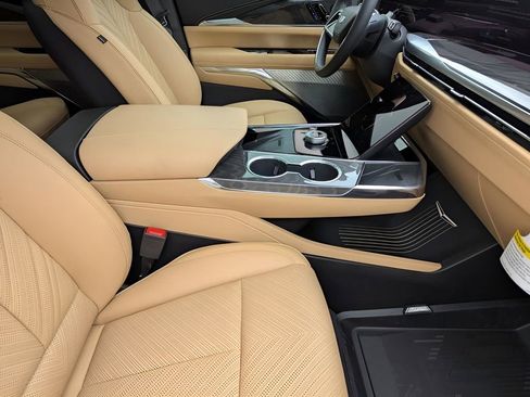 New 2026 Cadillac Escalade IQ Sport 2 w/ LPO, Floor Liner Package AWD/4WD image 19