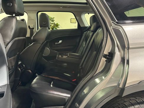 Used 2017 Land Rover Range Rover Evoque SE AWD/4WD image 14