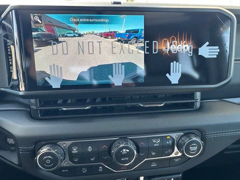 New 2026 Jeep Gladiator Sport AWD/4WD image 26
