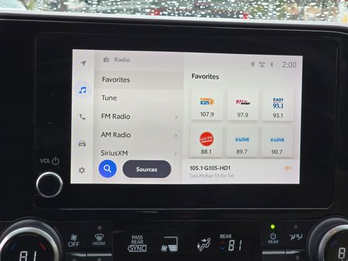 Used 2023 Toyota Highlander XLE image 29