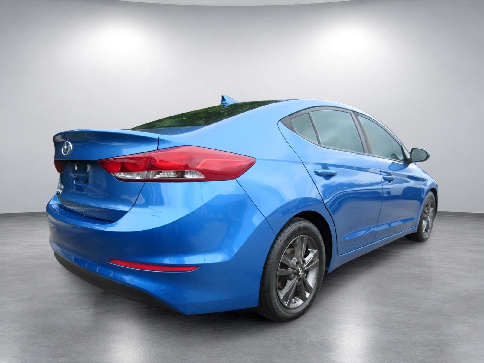 Used 2018 Hyundai Elantra SEL FWD image 5