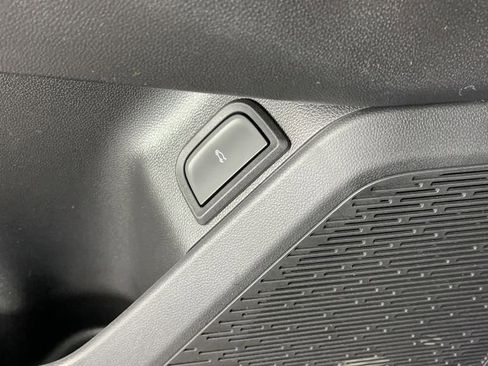 New 2025 Chevrolet Equinox RS image 30